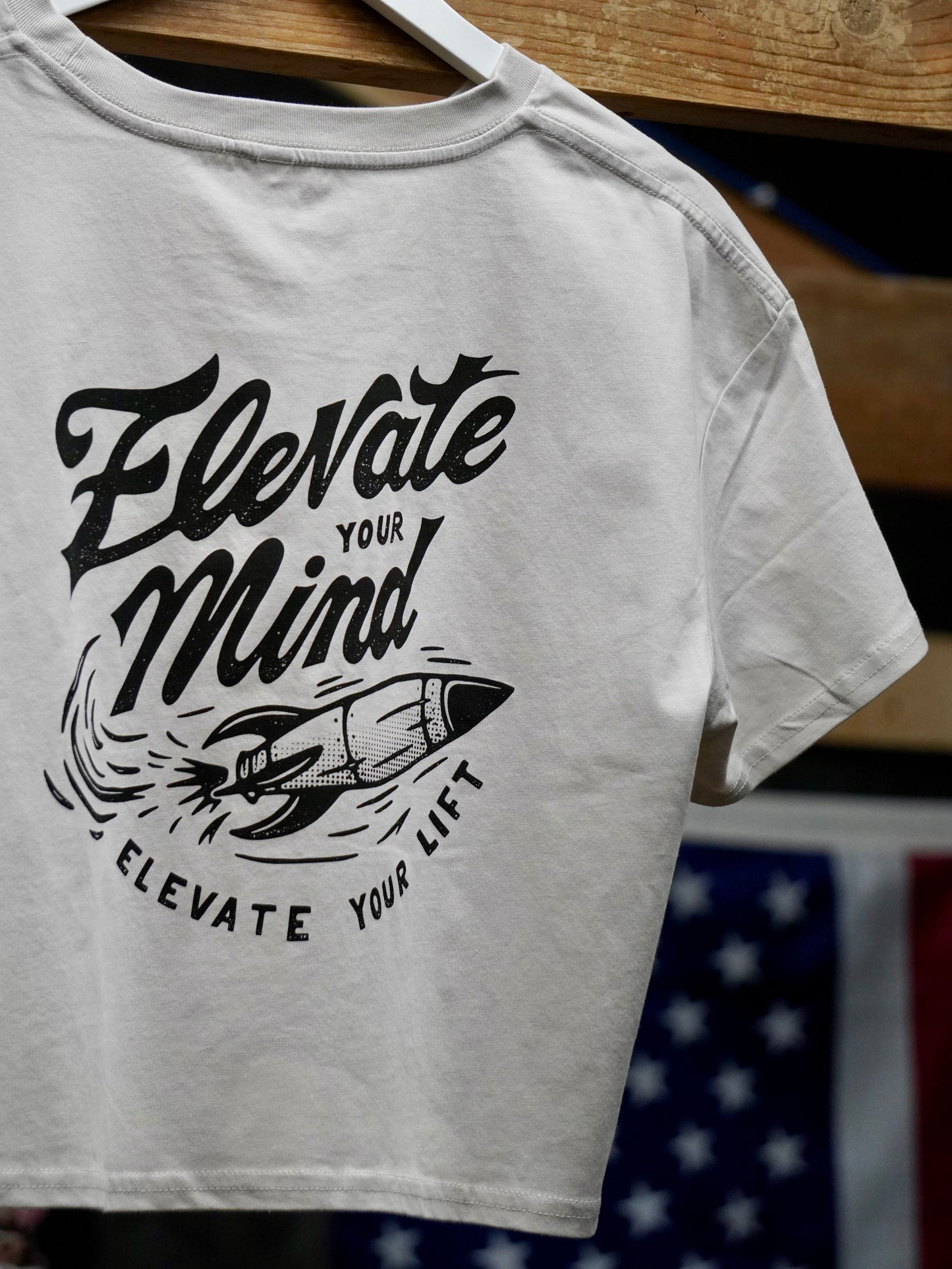 Elevare Slogan Women's Crop Tee