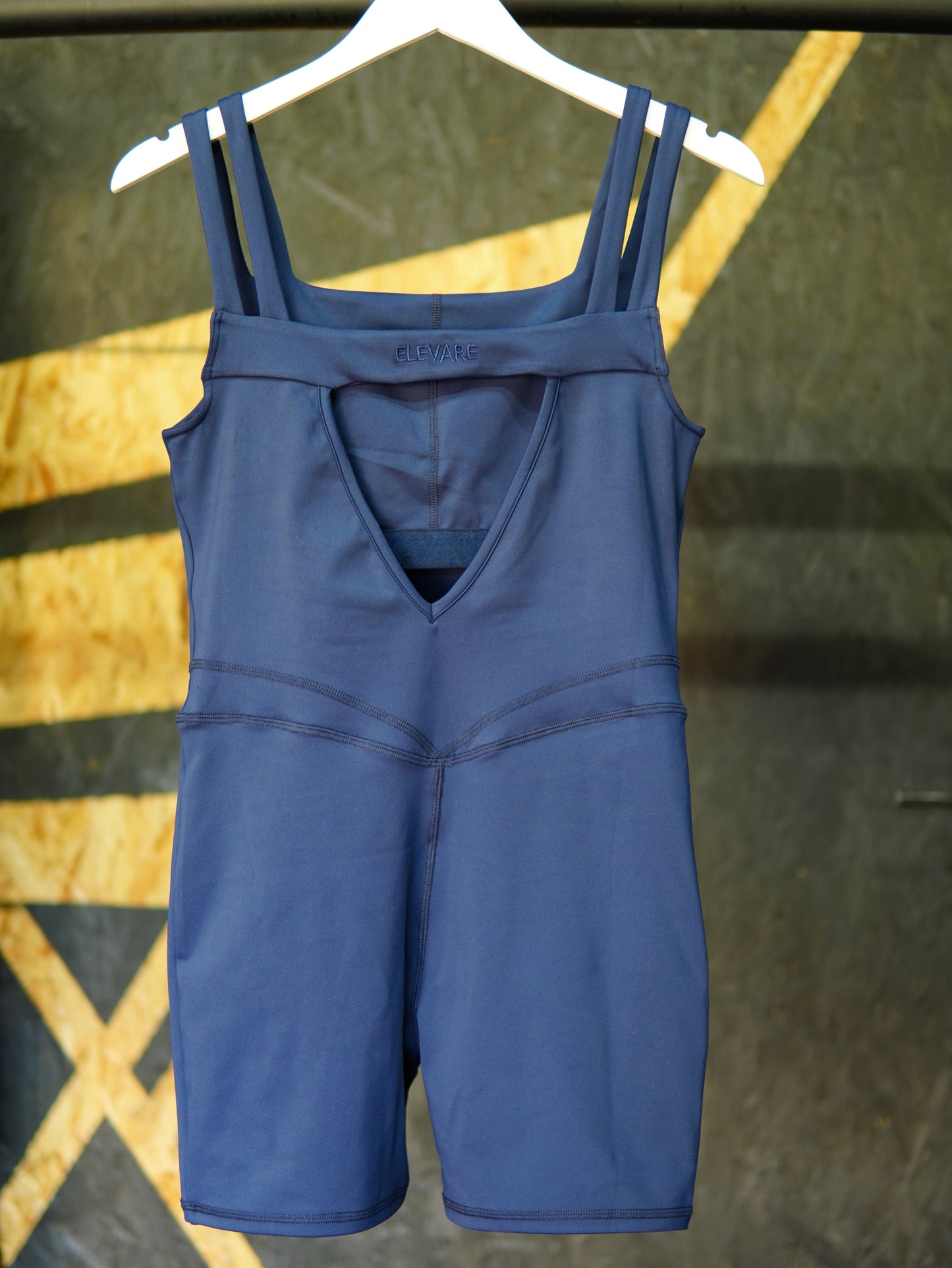 E-002 | Elevare Women's Weightlifting Singlet